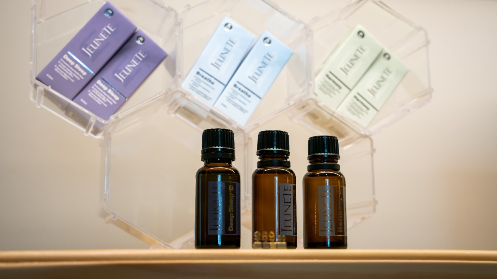 You are currently viewing How Research and Development Guide the OEM Skincare Production